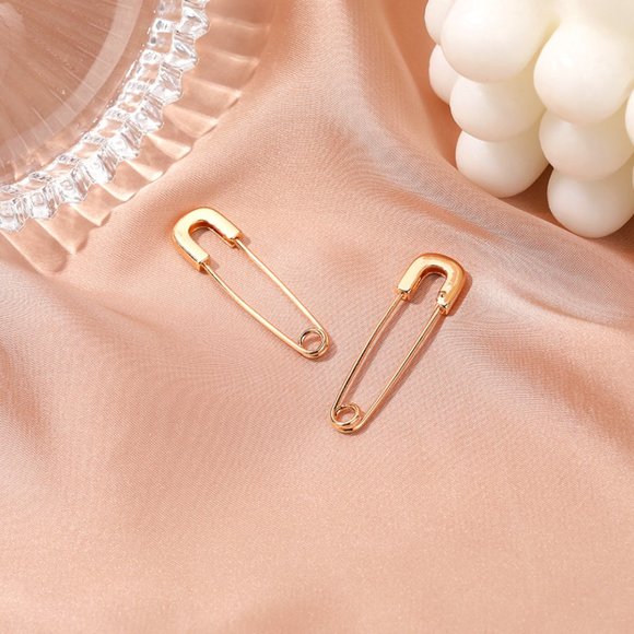 Minimalist Gold Safety Pin Earrings NEW - Picture 7 of 7